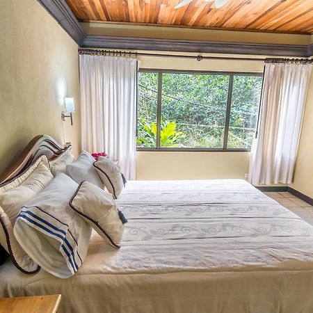 Kayak Lodge Damas ภายนอก รูปภาพ