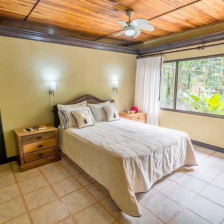 Kayak Lodge Damas ภายนอก รูปภาพ