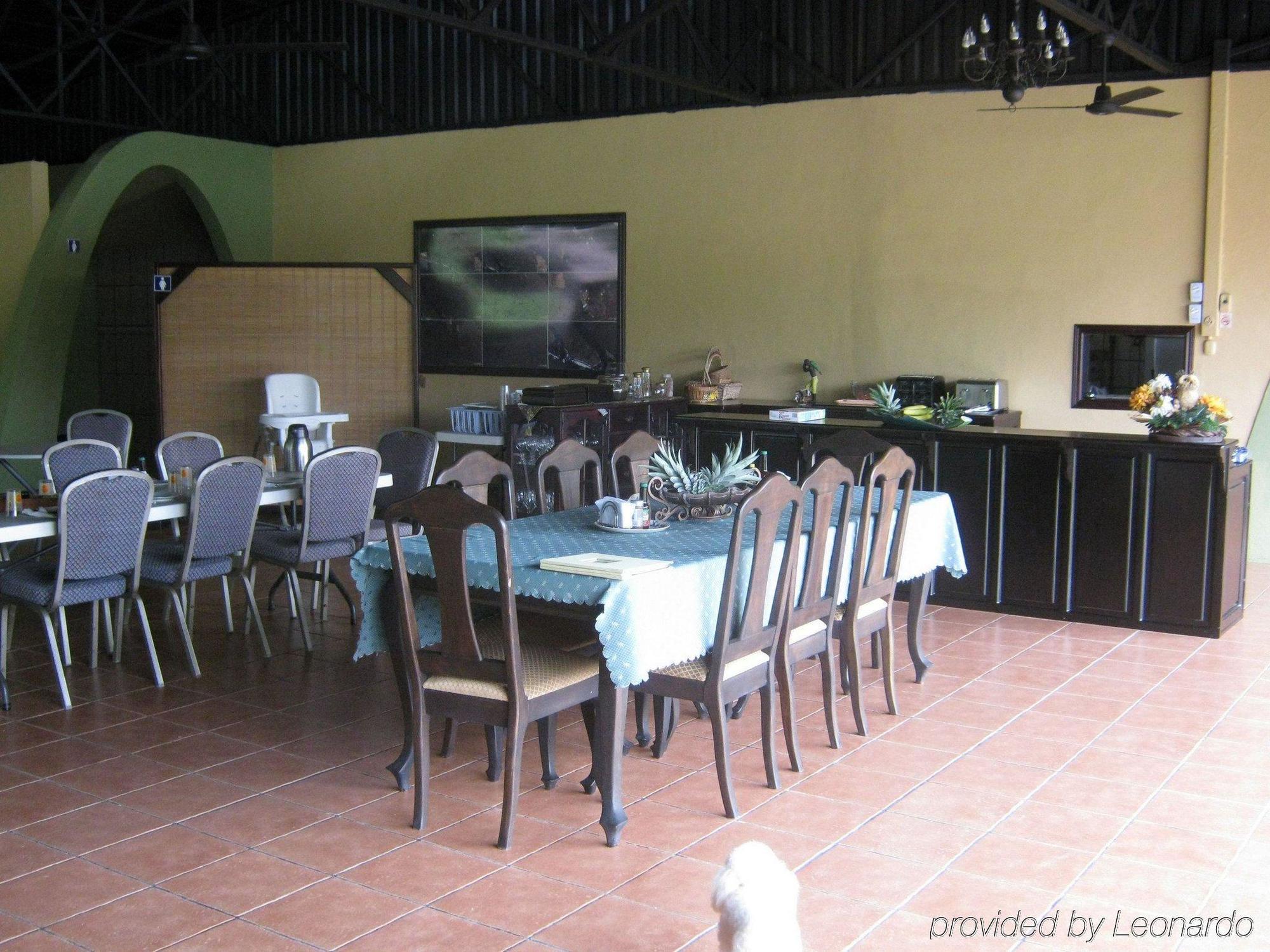 Kayak Lodge Damas ร้านอาหาร รูปภาพ