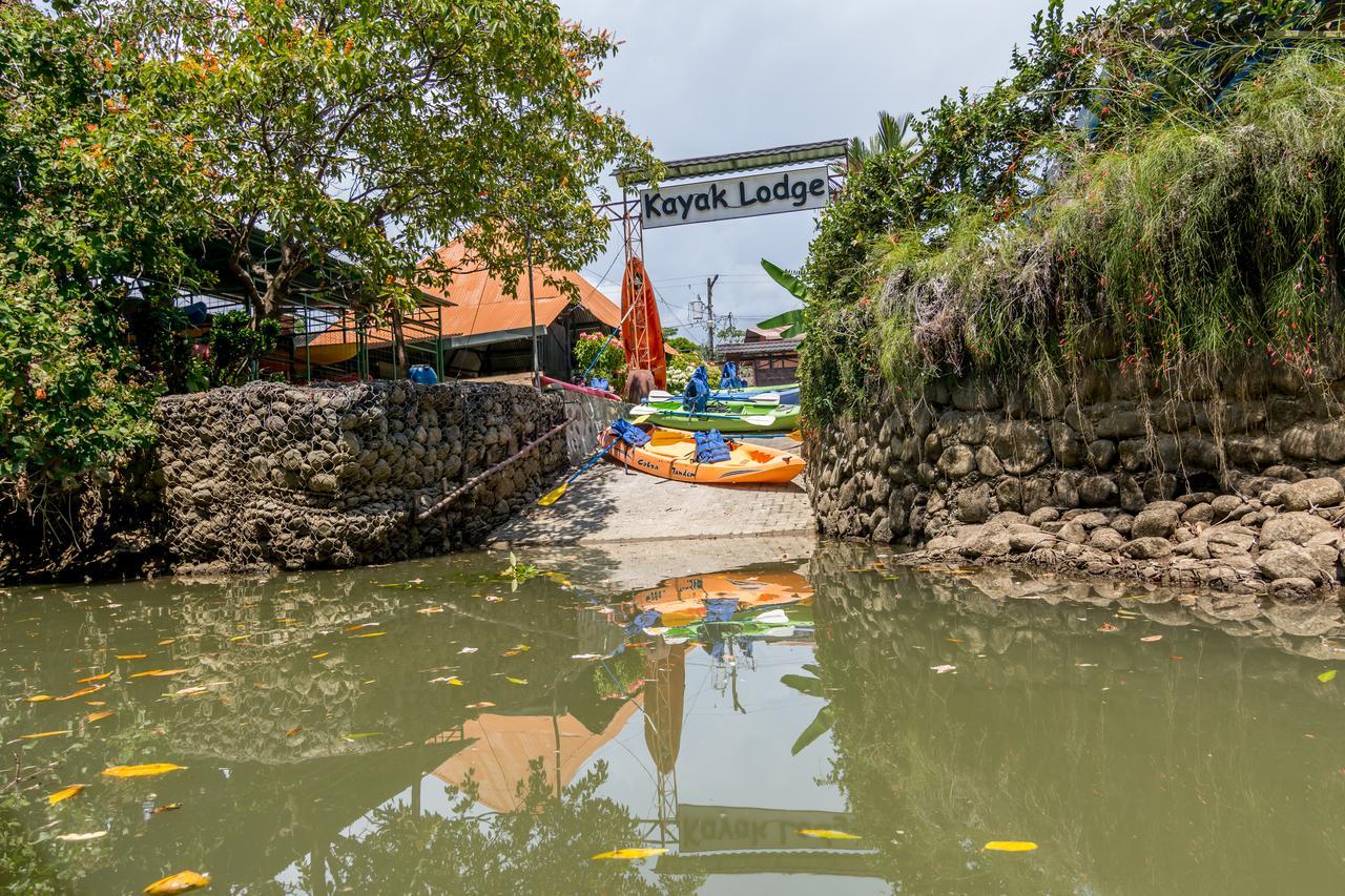 Kayak Lodge Damas ภายนอก รูปภาพ