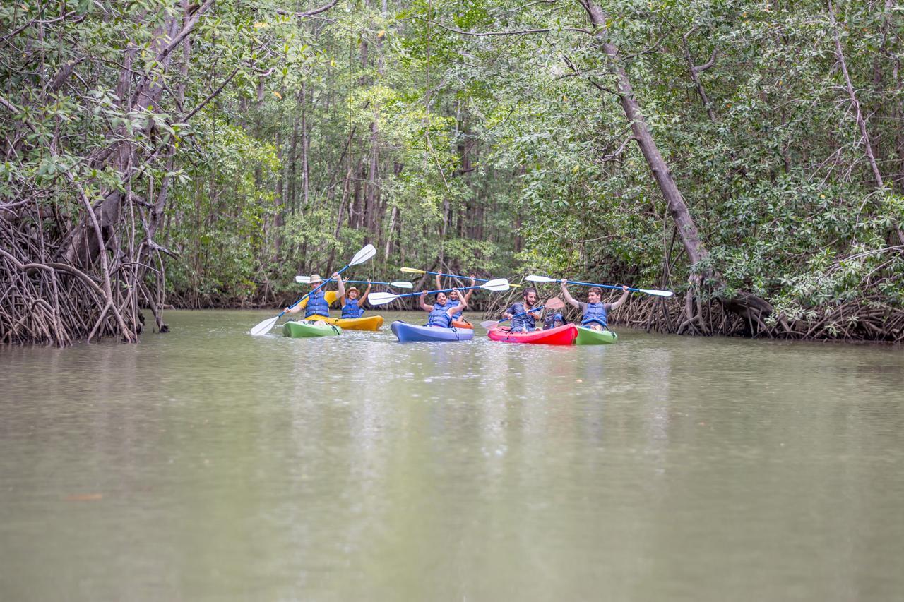 Kayak Lodge Damas ภายนอก รูปภาพ